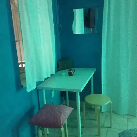 Blue Moon Apartment *